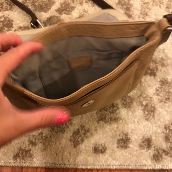Cole Haan leather crossbody bag purse. Brown tan - Picture 5 of 13